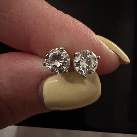 Genuine ✅ 1.04 ctw Natural Diamond Earrings✨ - Picture 9 of 14